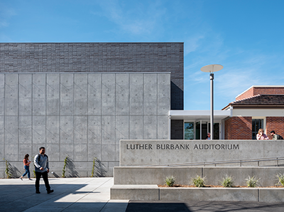 Photo of Burbank auditorium in the day